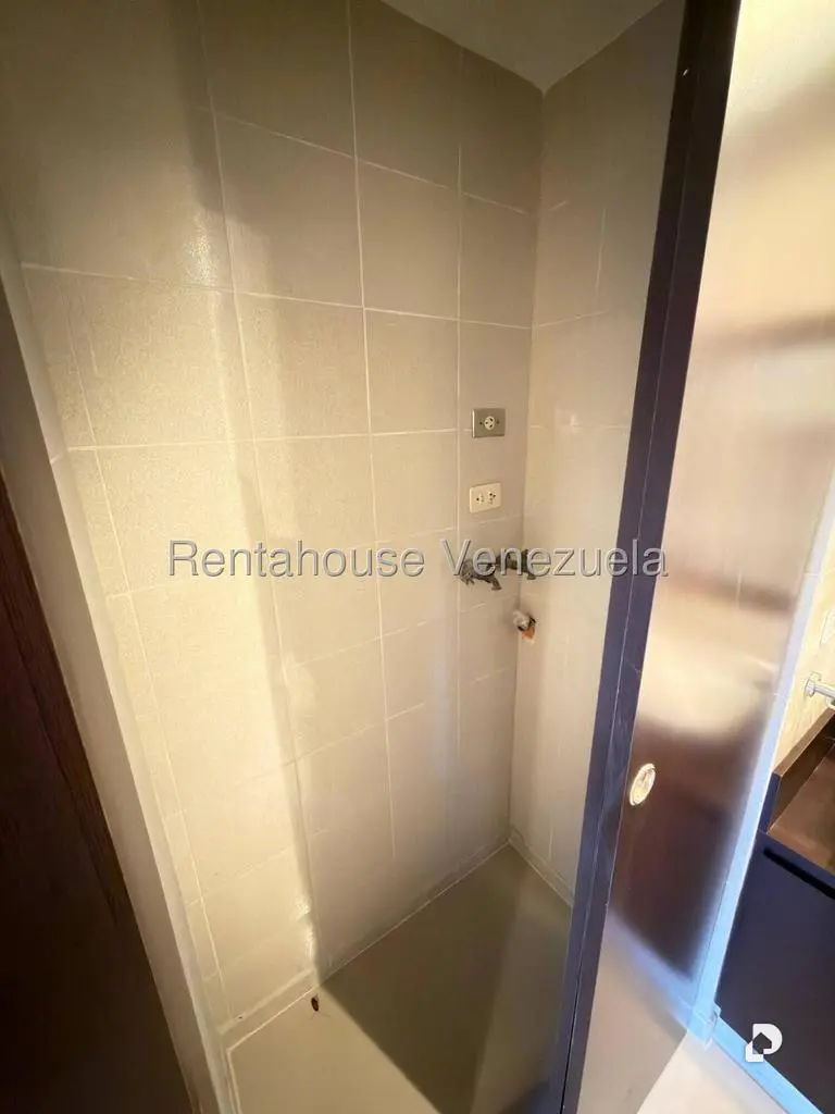 Apartamento en Los Naranjos de las Mercedes, Caracas – 14