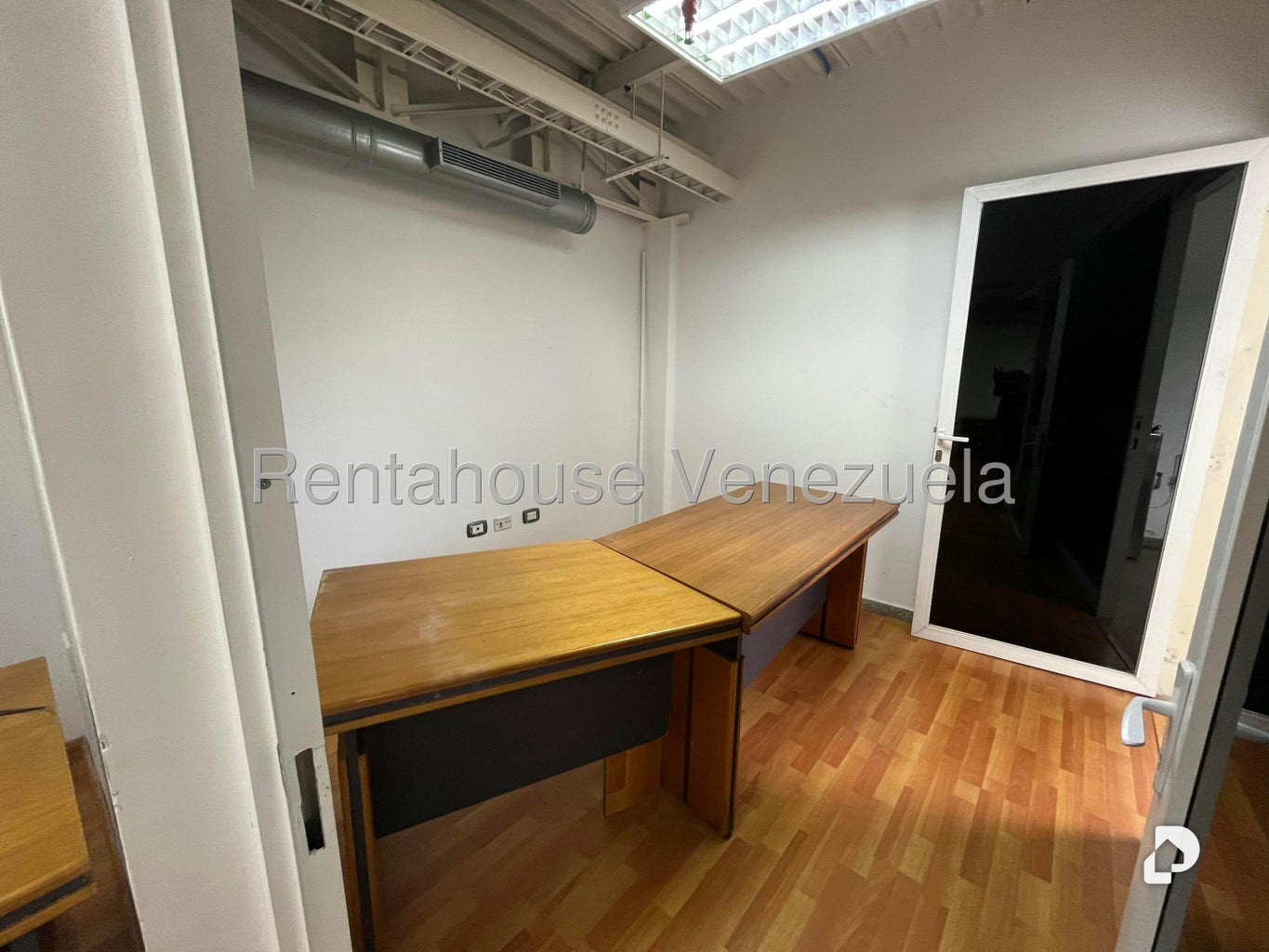 Oficina en La Campiña, Caracas – 11
