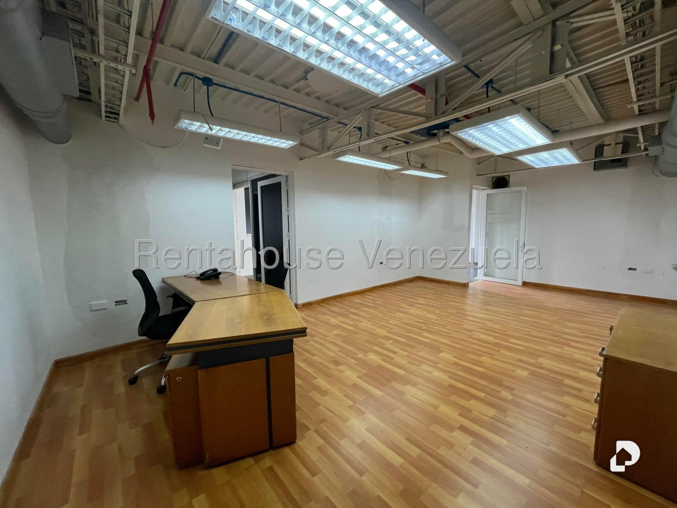 Oficina en La Campiña, Caracas – 12