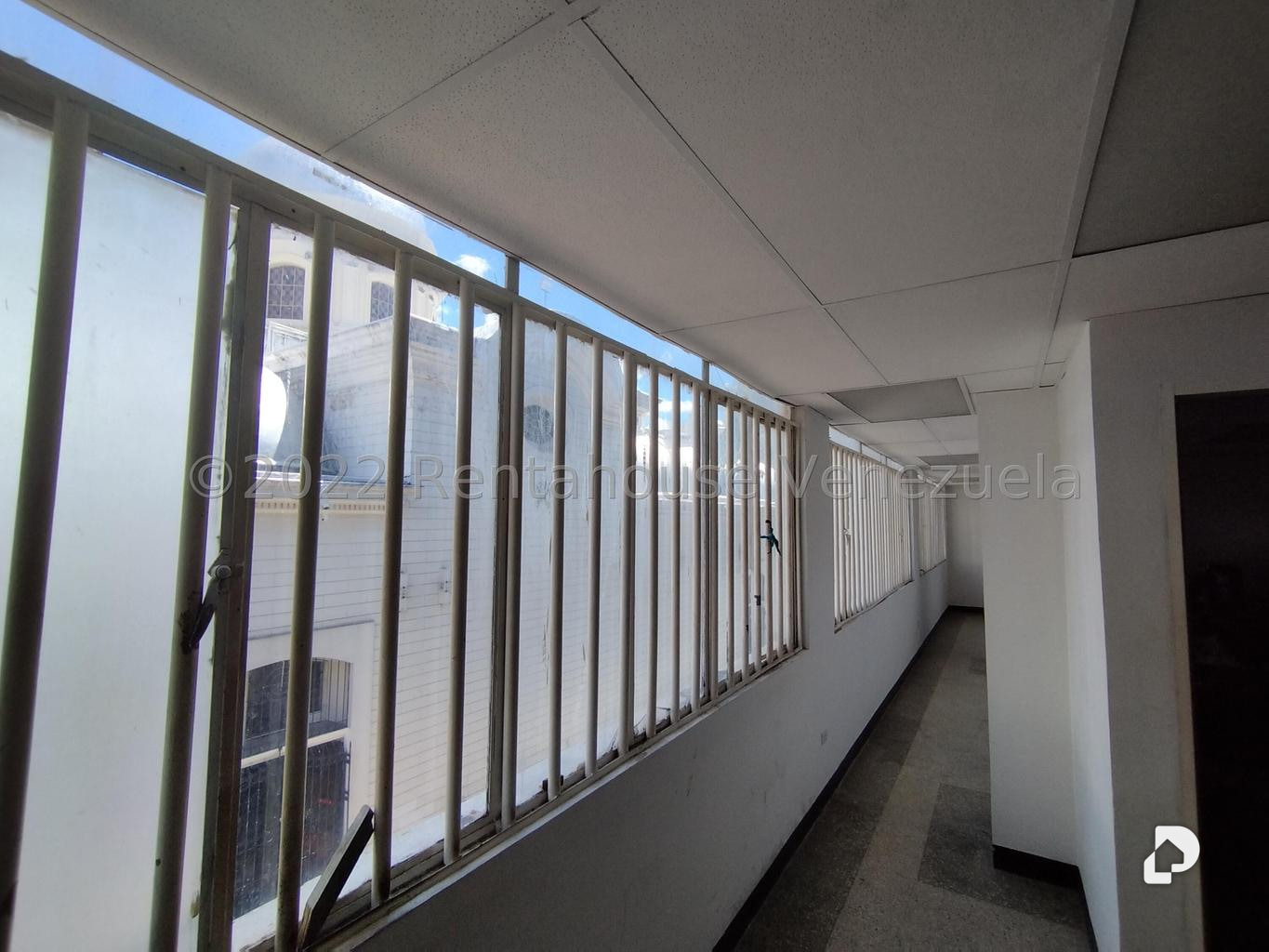 Edificio en Parroquia Santa Teresa, Caracas – 14