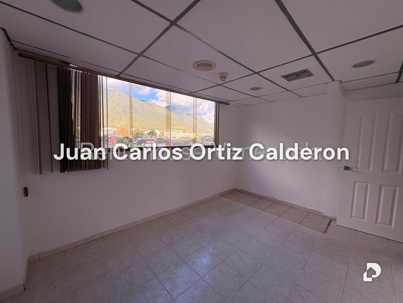 Oficina en Los Dos Caminos, Caracas – 11