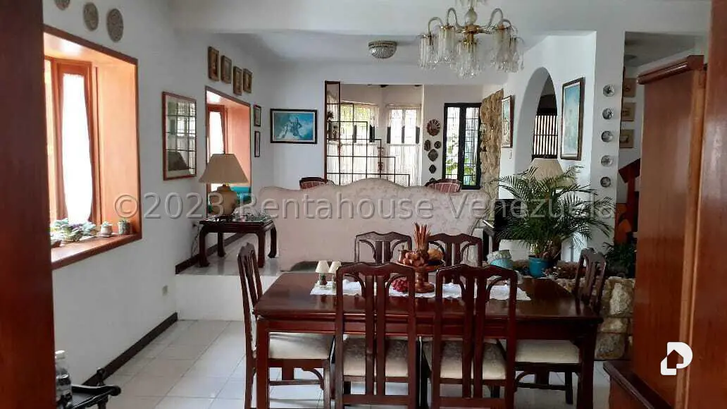 Casa en Sorocaima, Caracas – 25
