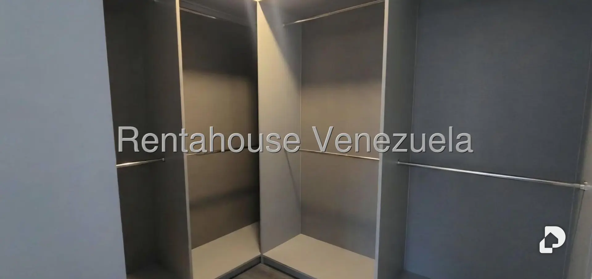 Casa en La Lagunita Country Club, Caracas – 25