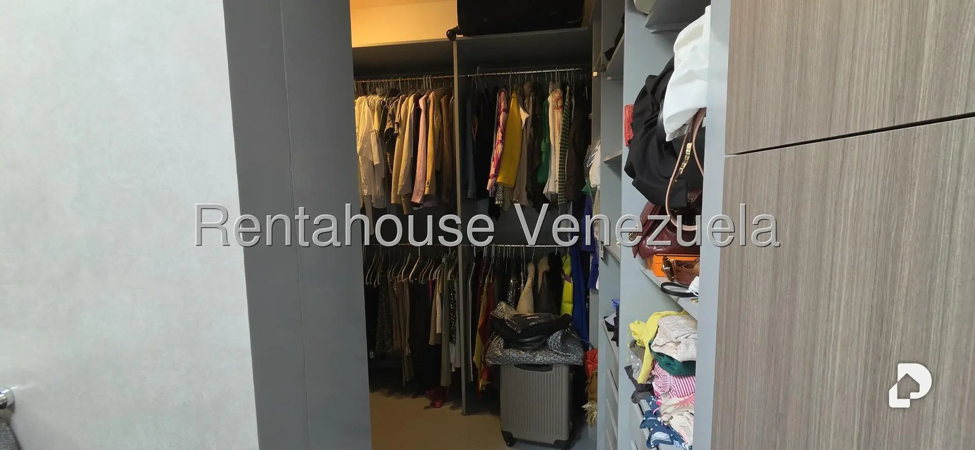 Casa en La Lagunita Country Club, Caracas – 21