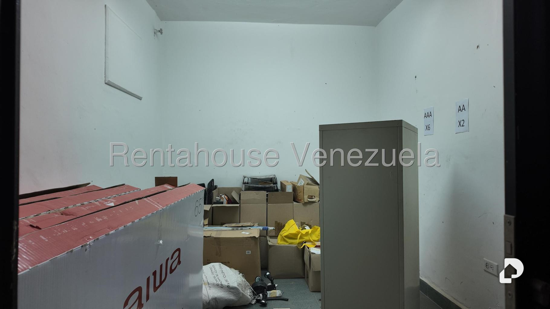 Local comercial en Boleíta Sur, Caracas – 14