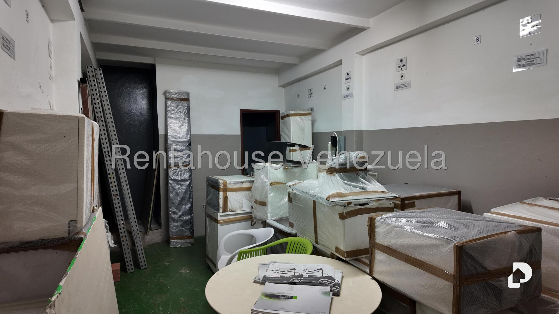 Local comercial en Boleíta Sur, Caracas – 13