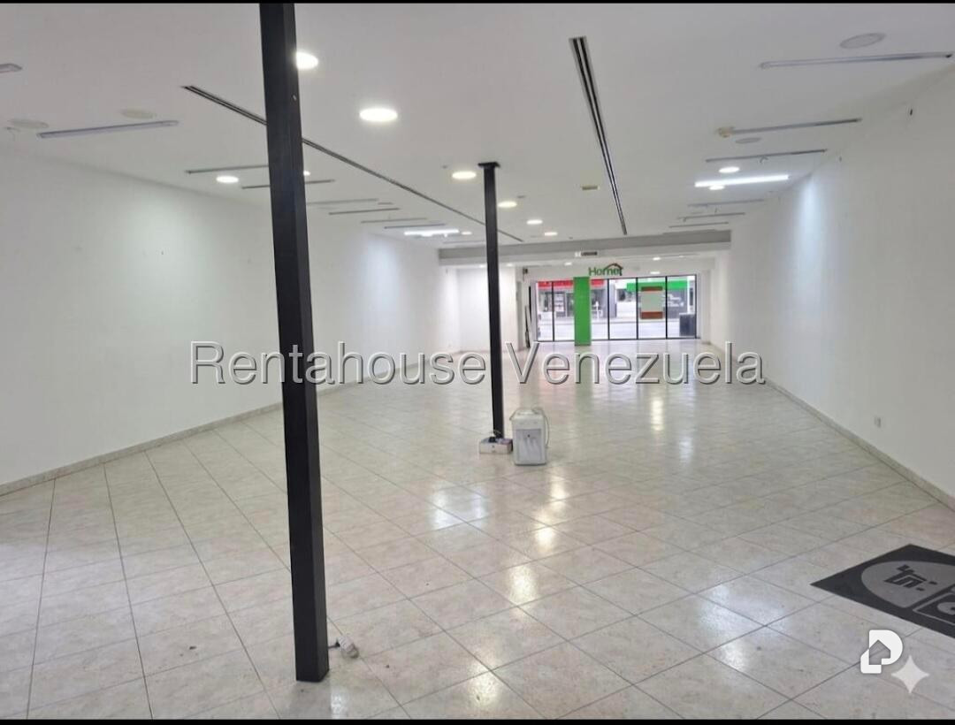 Local comercial en Santa Fe Norte, Caracas – 8