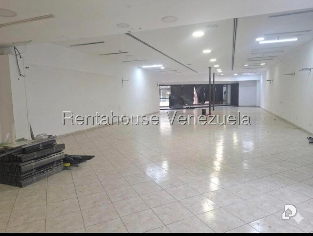 Local comercial en Santa Fe Norte, Caracas – 4
