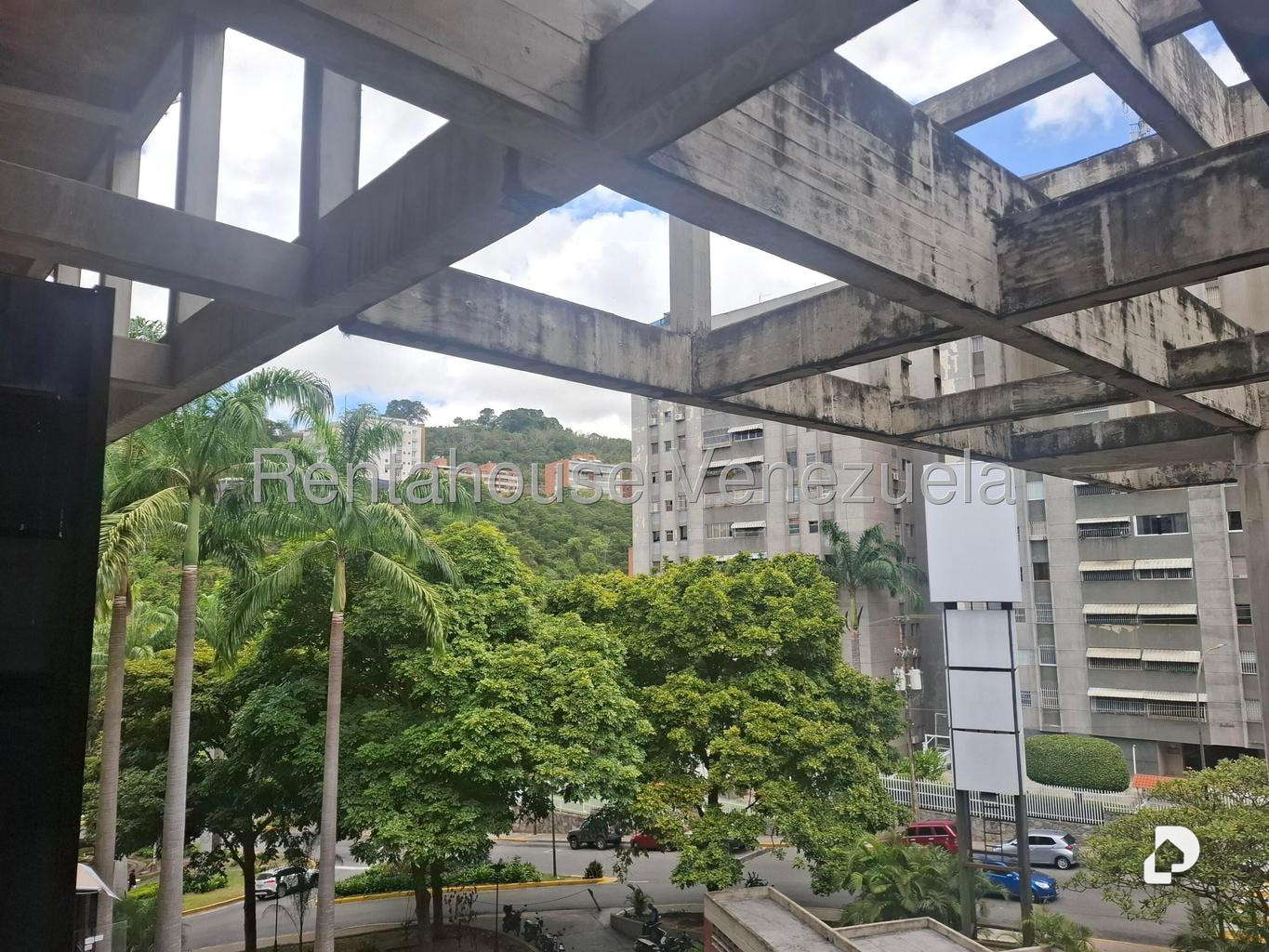Local comercial en Santa Fe Norte, Caracas – 14