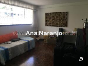 Casa en Prados del Este, Caracas – 24