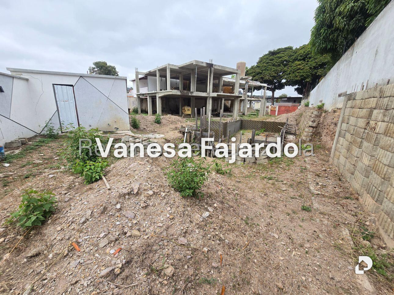 Terreno en El Cafetal, Caracas – 19