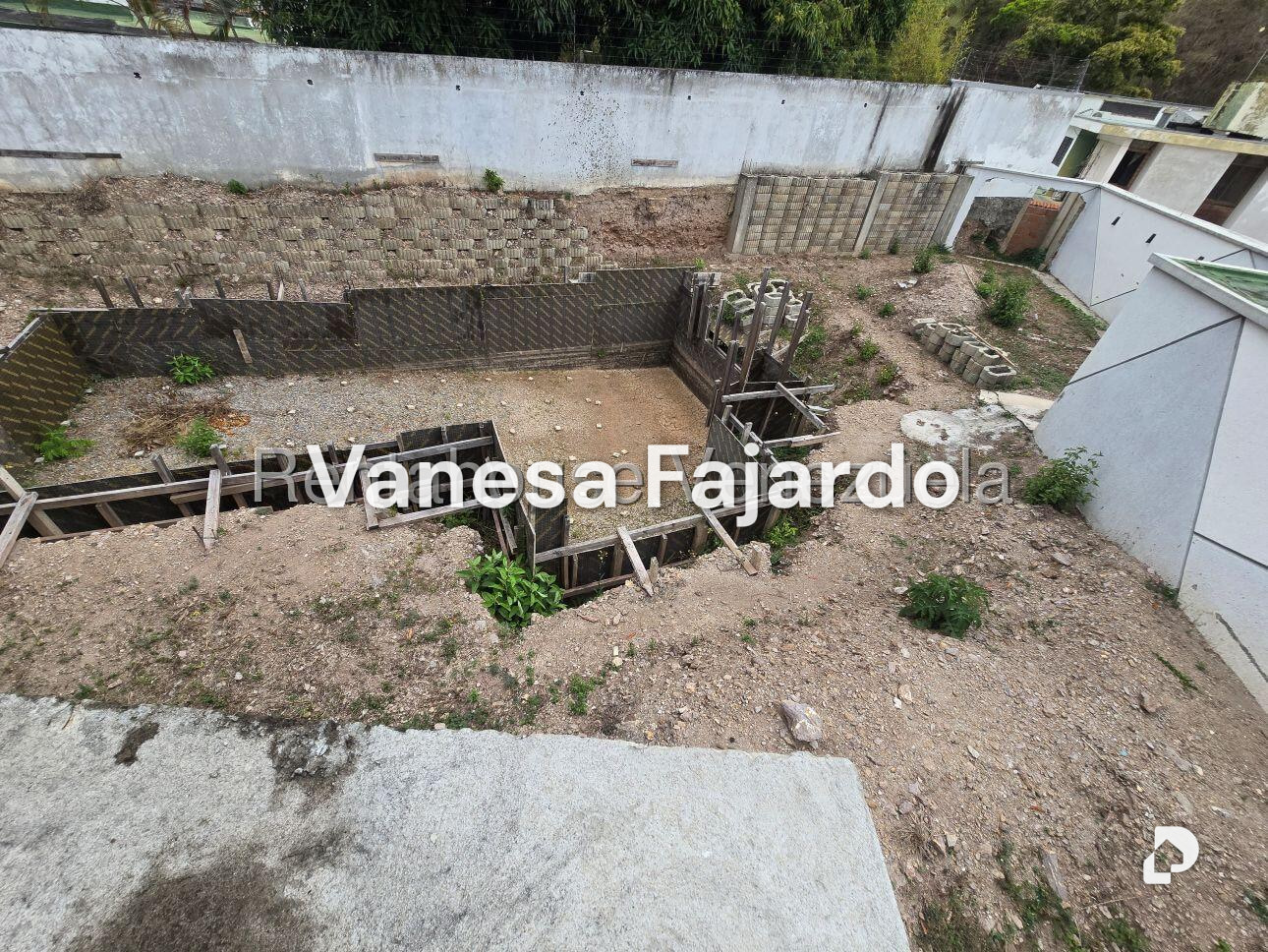 Terreno en El Cafetal, Caracas – 8