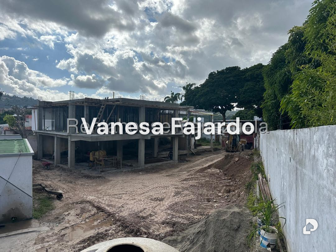 Terreno en El Cafetal, Caracas – 2