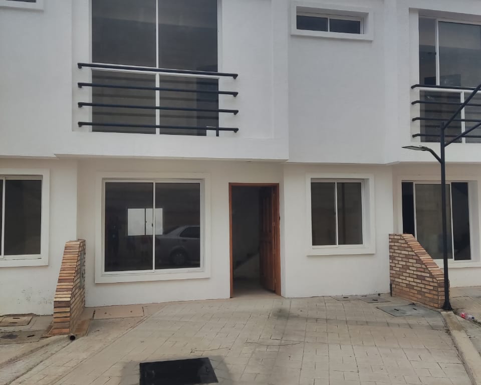 Townhouse en B. Bartolomé Salom, Puerto Cabello - 1