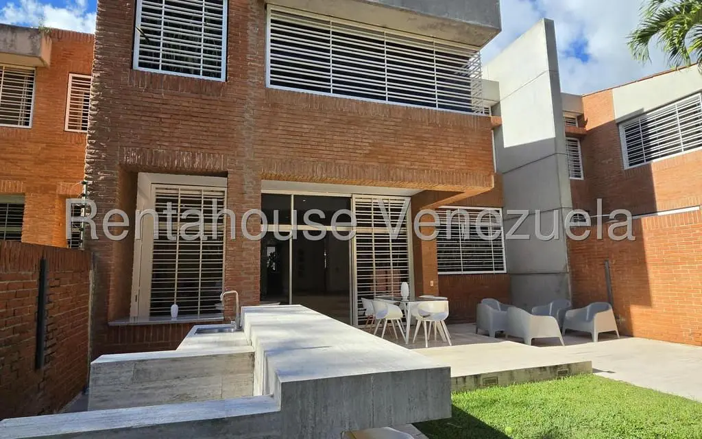 Townhouse en Alto Hatillo, Caracas - 1