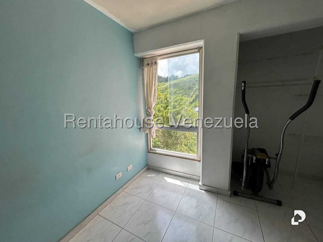 Apartment in Miravila, Caracas – 18
