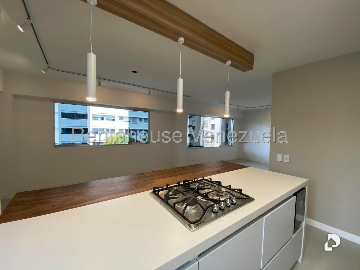 Apartamento en Los Palos Grandes, Caracas – 11