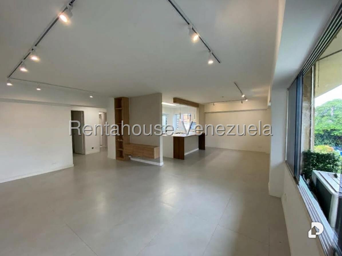 Apartamento en Los Palos Grandes, Caracas – 4
