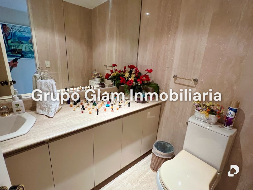 Apartamento en Los Palos Grandes, Caracas – 25