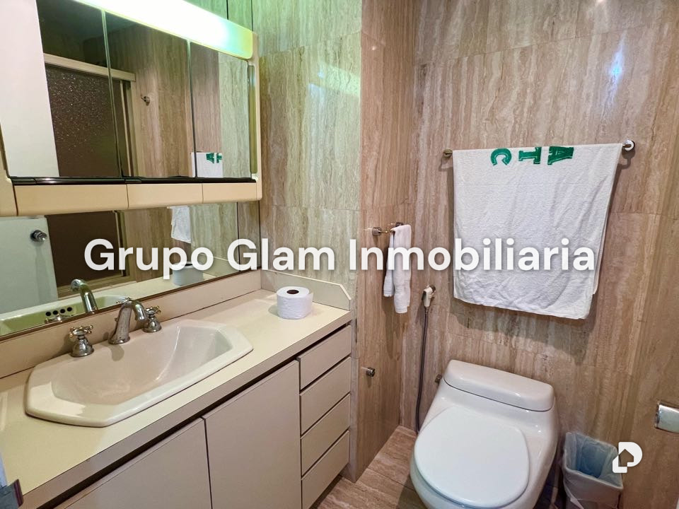 Apartamento en Los Palos Grandes, Caracas – 22