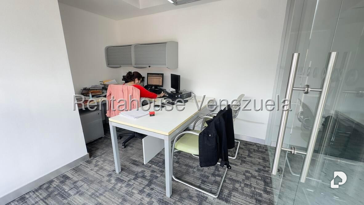 Local comercial en Los Dos Caminos, Caracas – 4