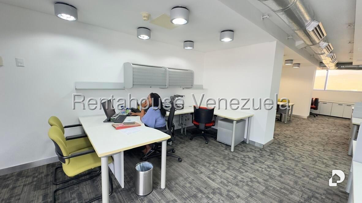 Local comercial en Los Dos Caminos, Caracas – 8