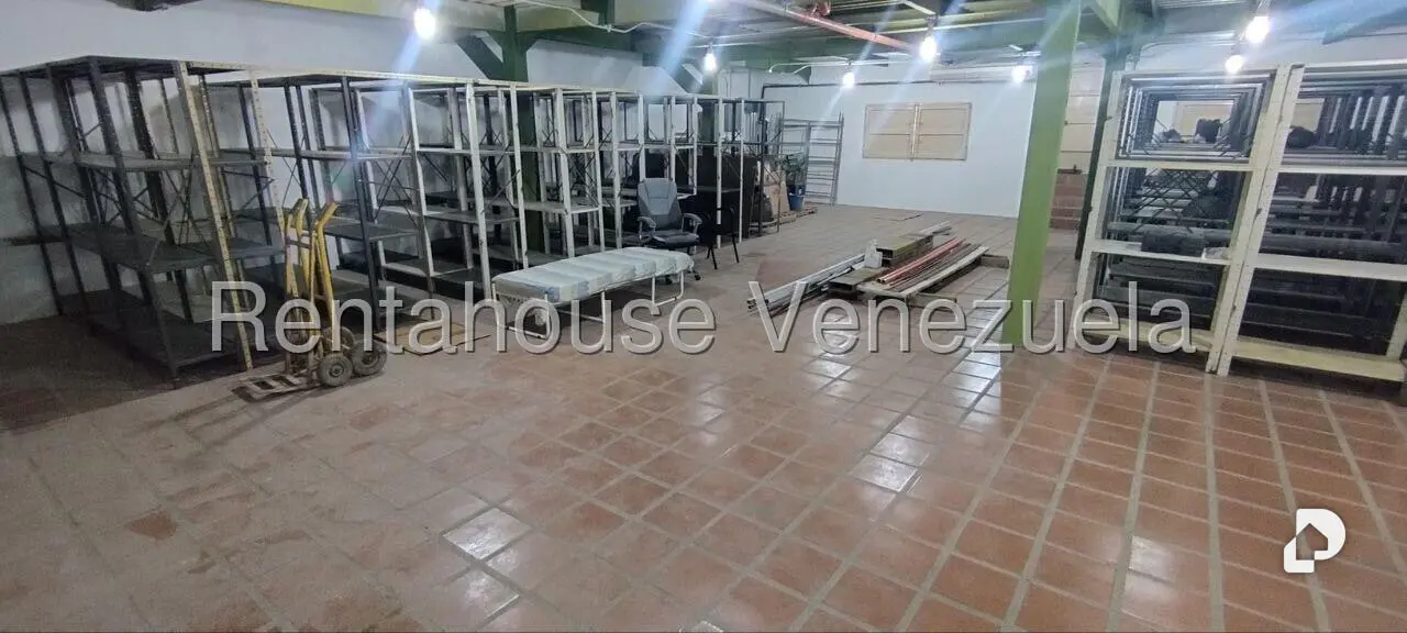 Edificio en Petare, Caracas – 13
