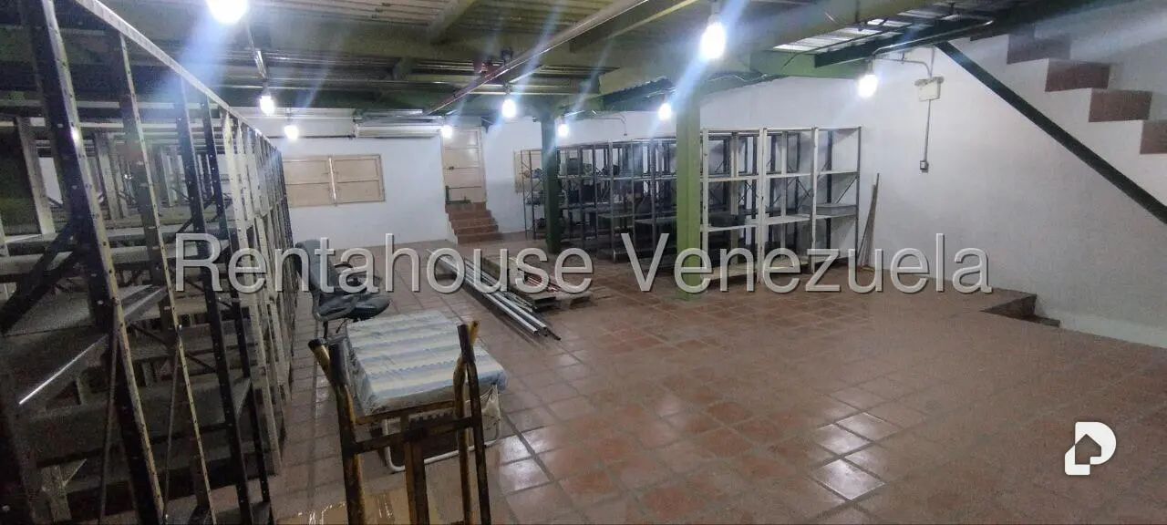 Edificio en Petare, Caracas – 16
