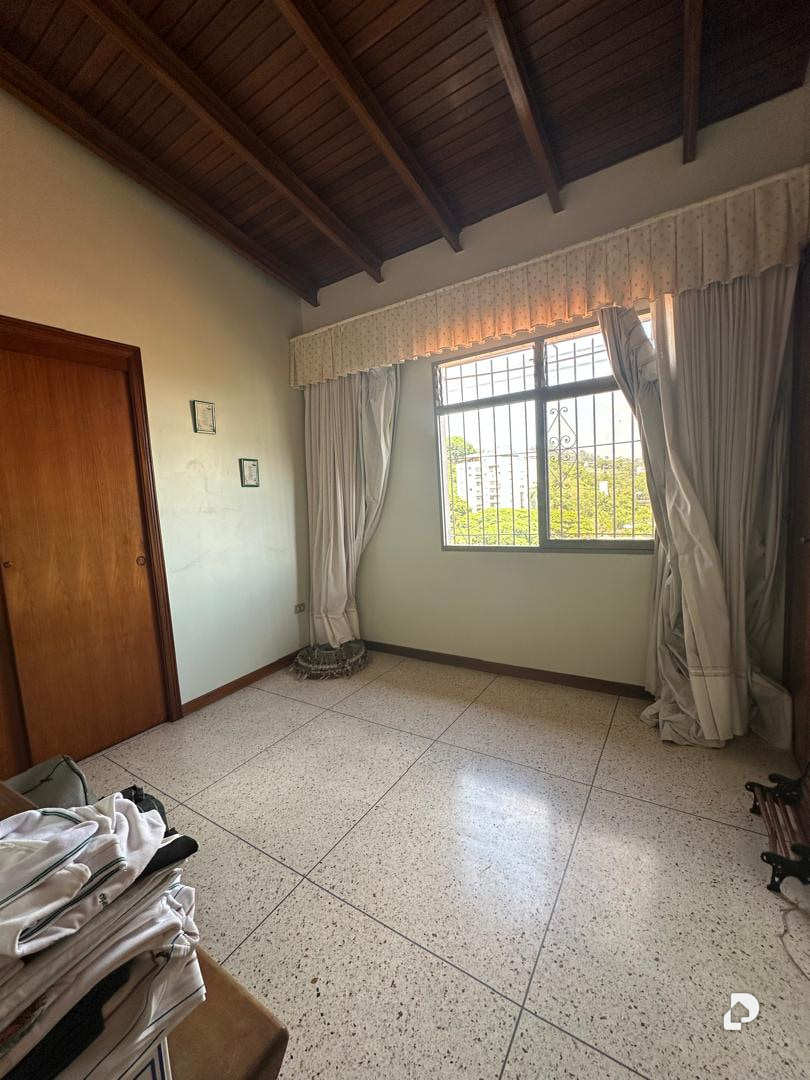 House in Terrazas del Club Hípico, Caracas – 22