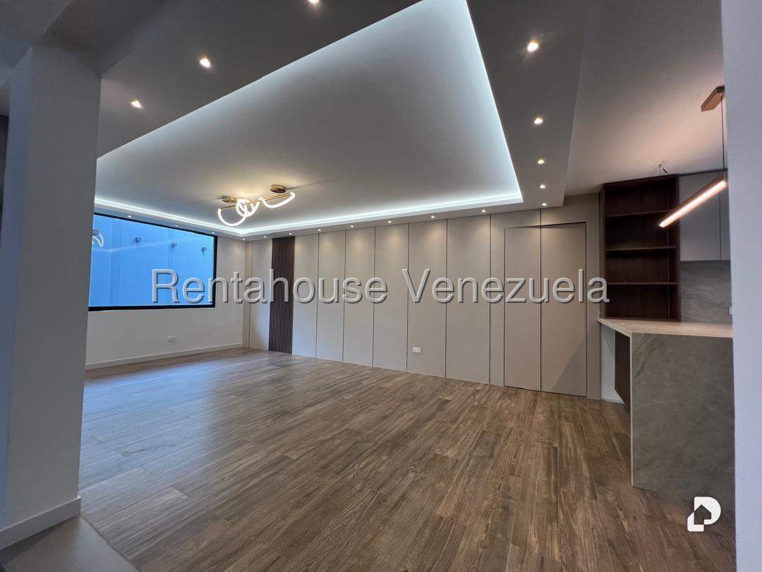 Casa en Los Palos Grandes, Caracas – 7
