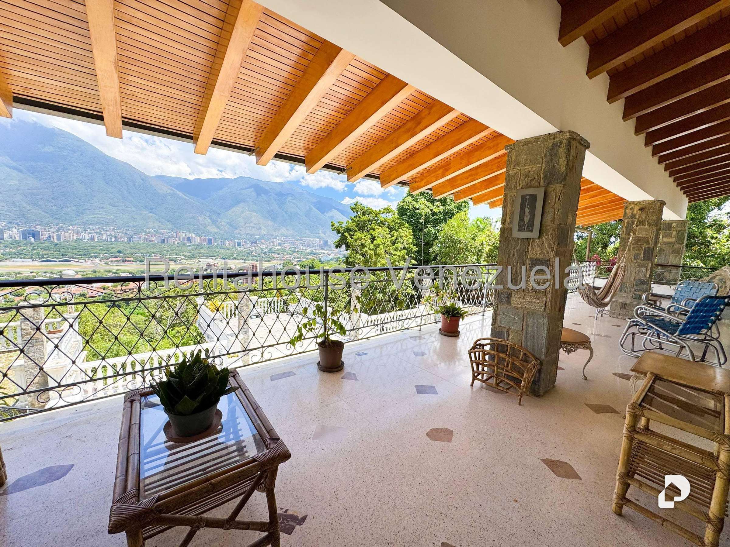 Casa en Lomas del Mirador, Caracas – 68