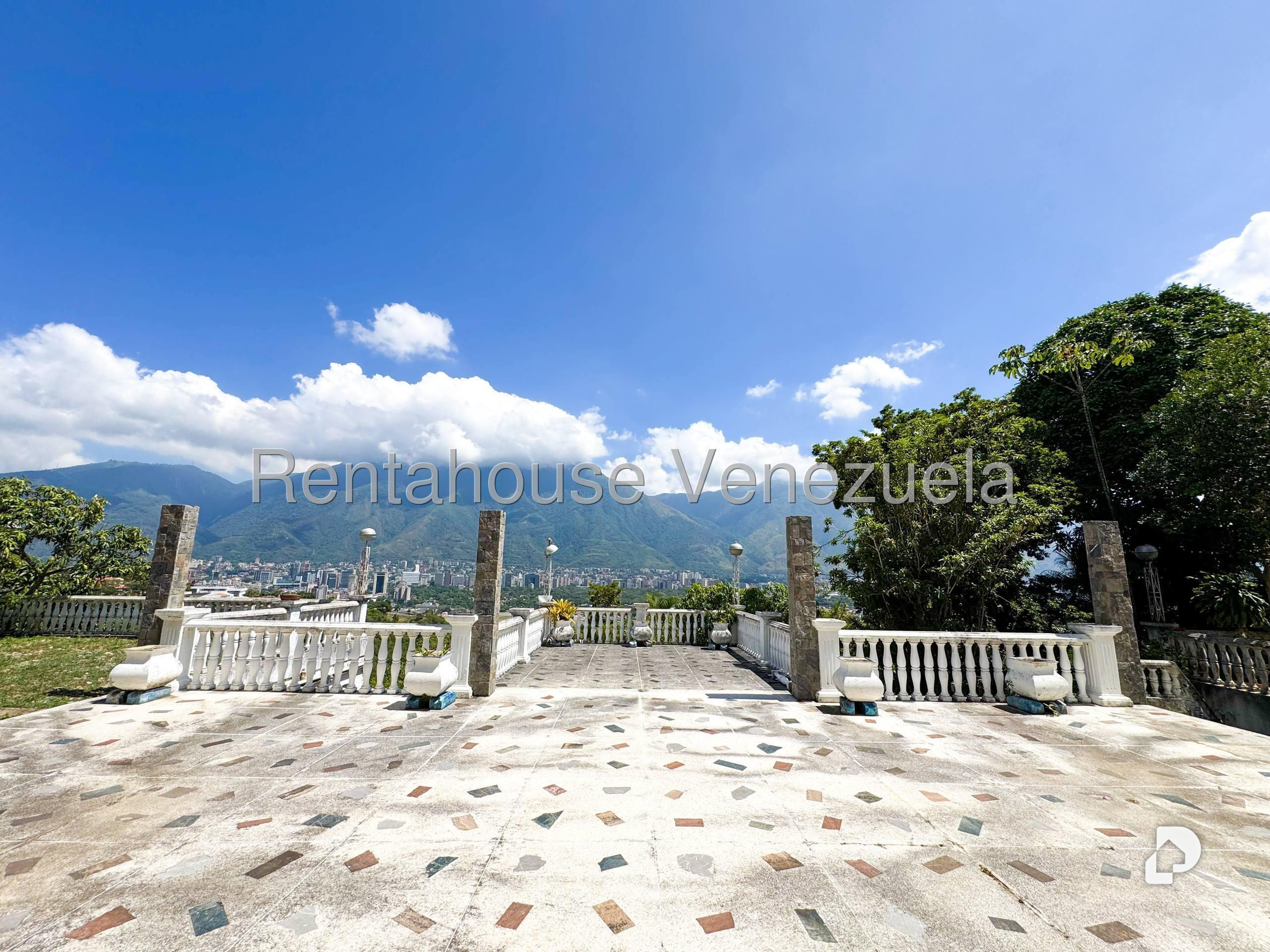 Casa en Lomas del Mirador, Caracas – 35