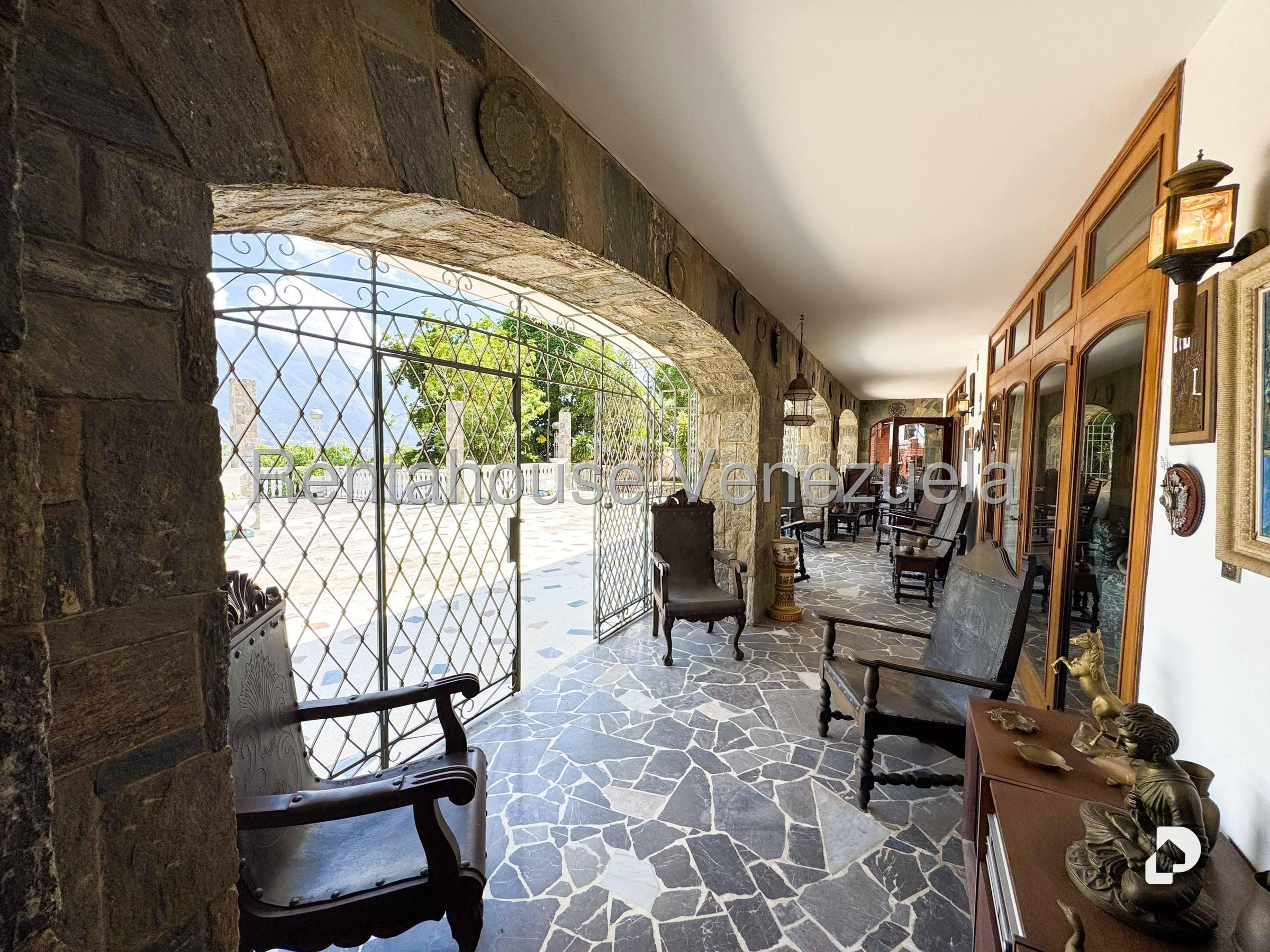 Casa en Lomas del Mirador, Caracas – 30