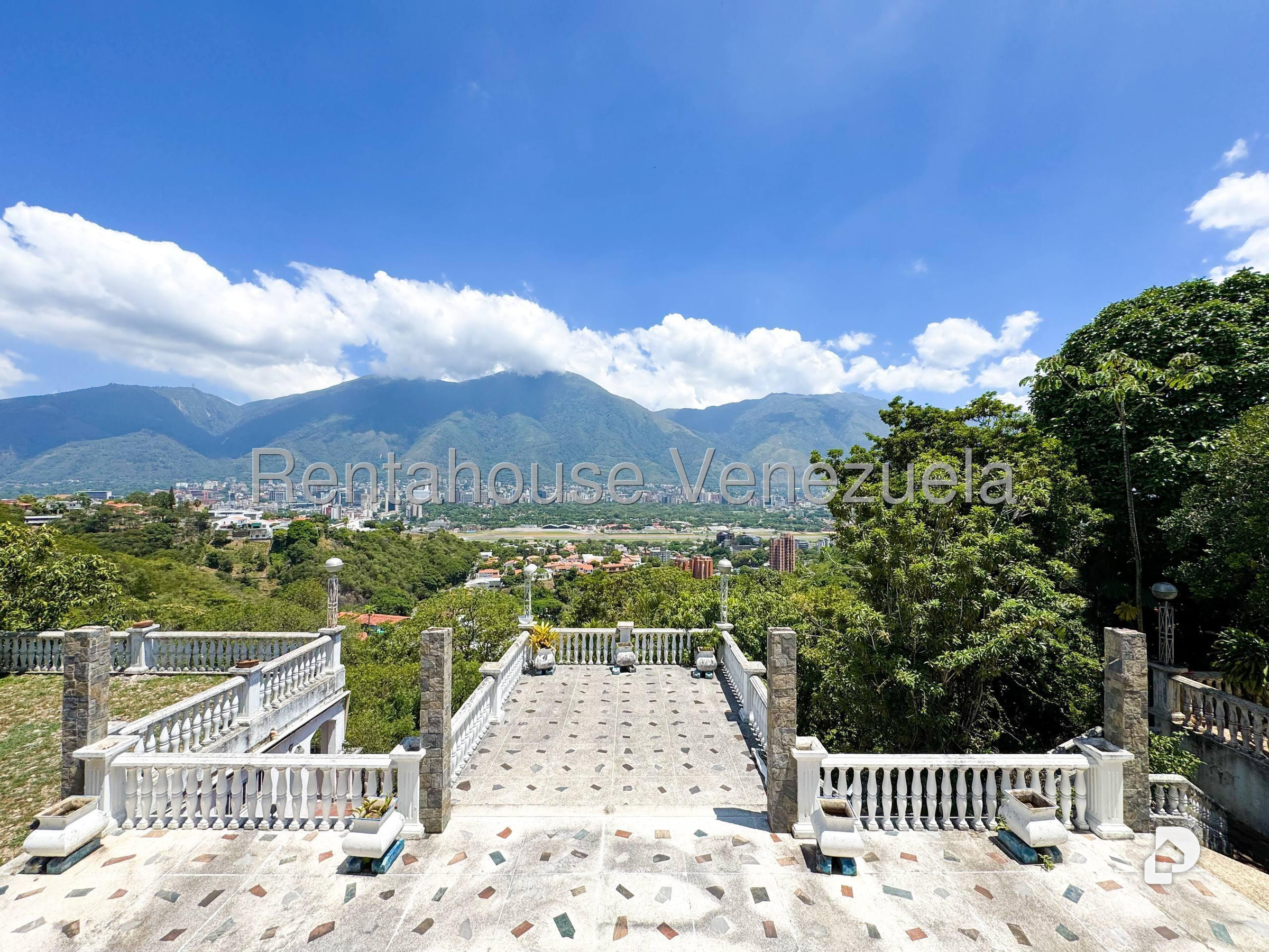 Casa en Lomas del Mirador, Caracas – 72