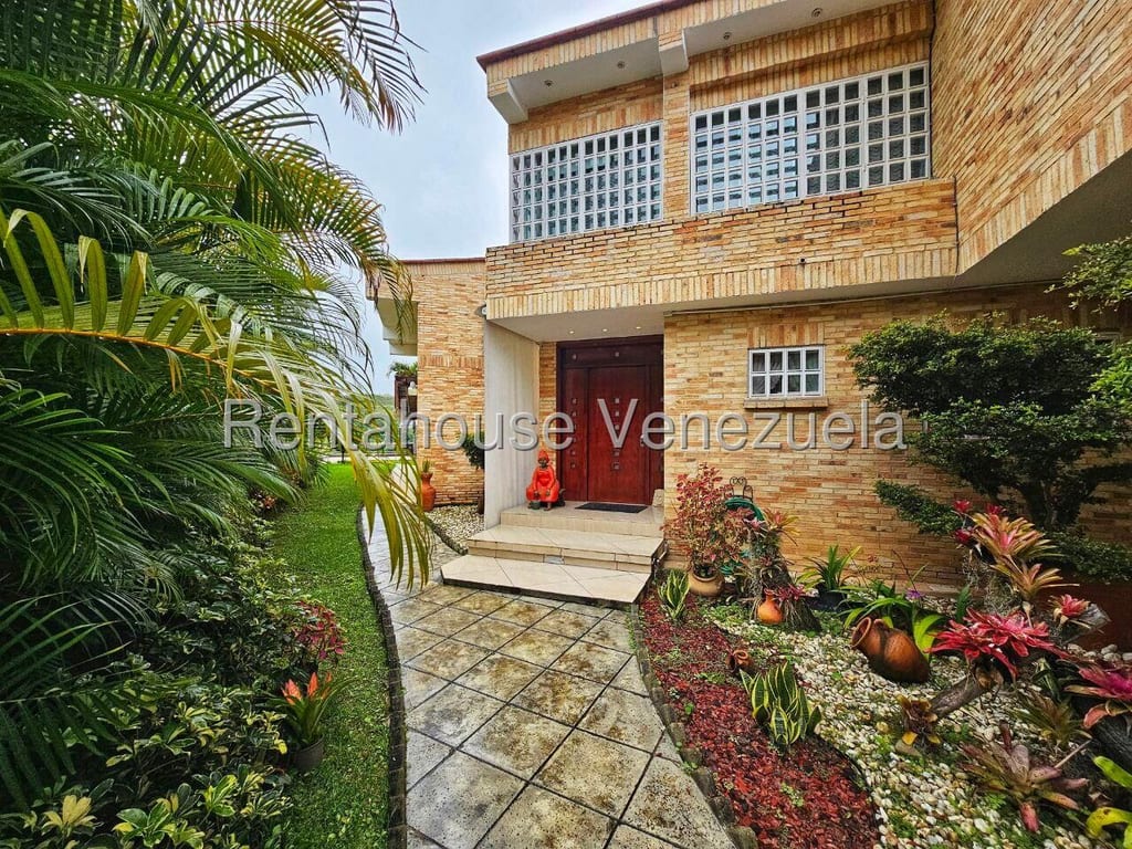 Casa en La Lagunita Country Club, Caracas - 1