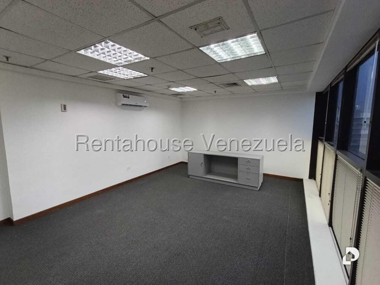 Office in El Bosque, Caracas – 20