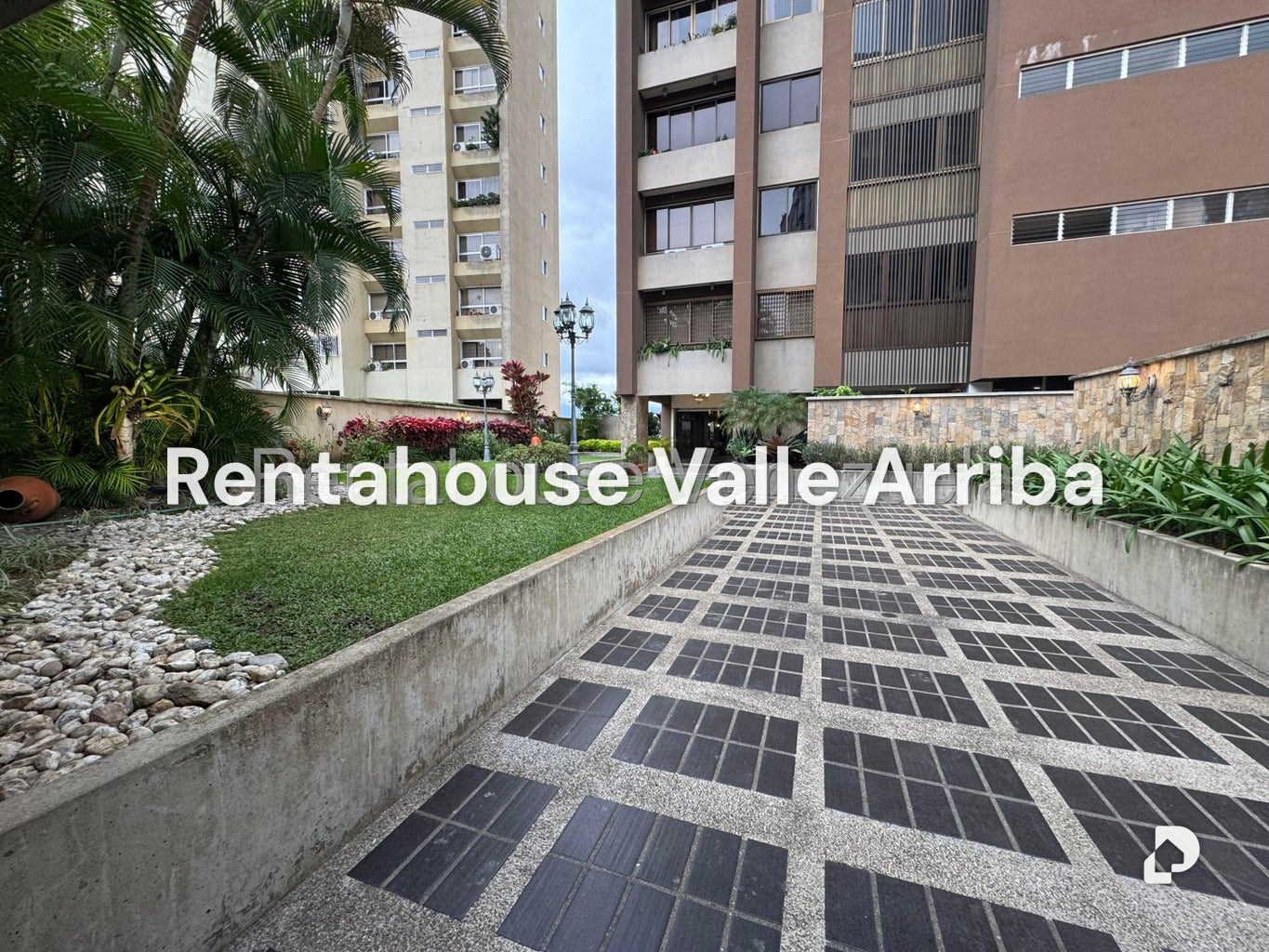 Apartamento en Lomas de Prados del Este, Caracas – 30