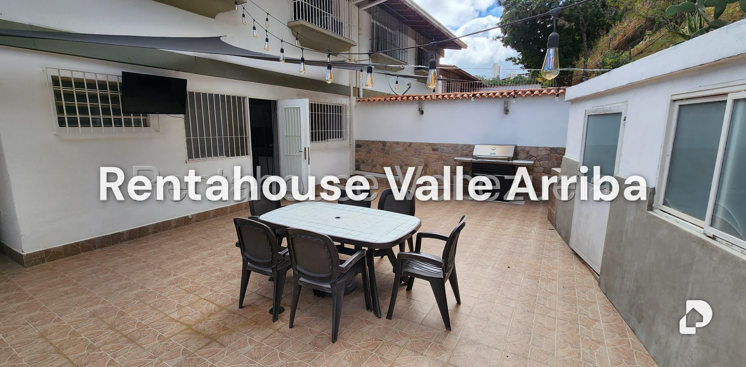 Casa en Alto Prado, Caracas – 24