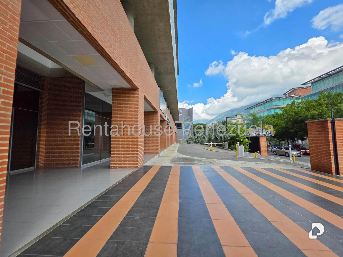 Oficina en Boleíta Norte, Caracas – 23