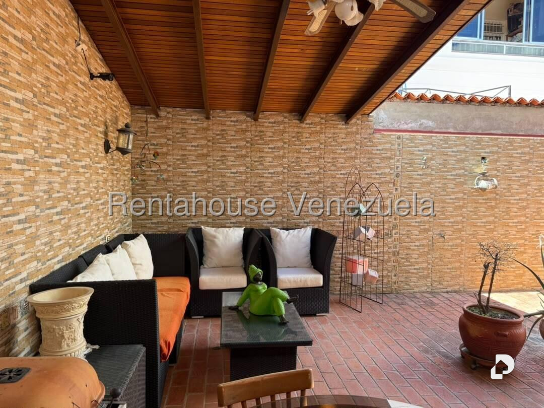 Casa en Santa Paula, Caracas – 12