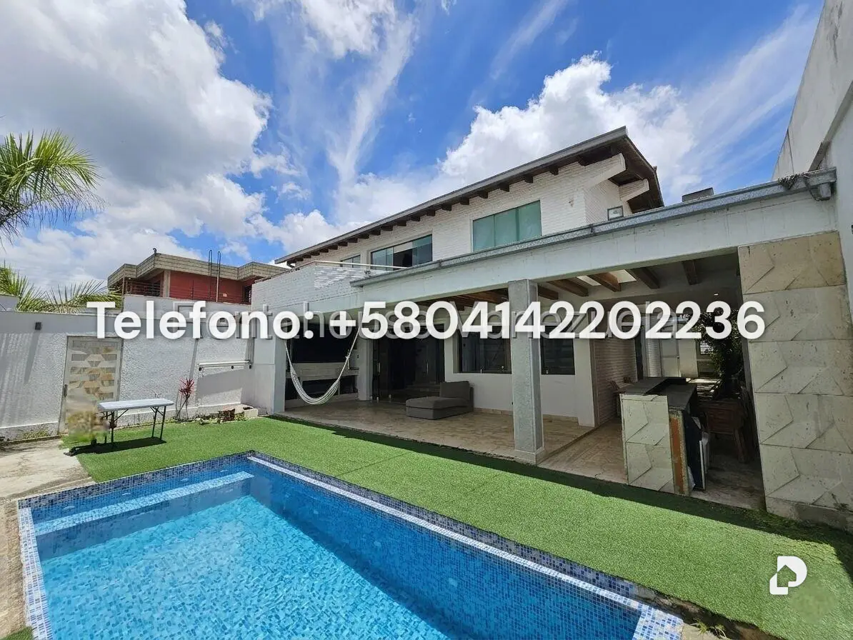 Casa en Lomas de La Lagunita, Caracas – 9