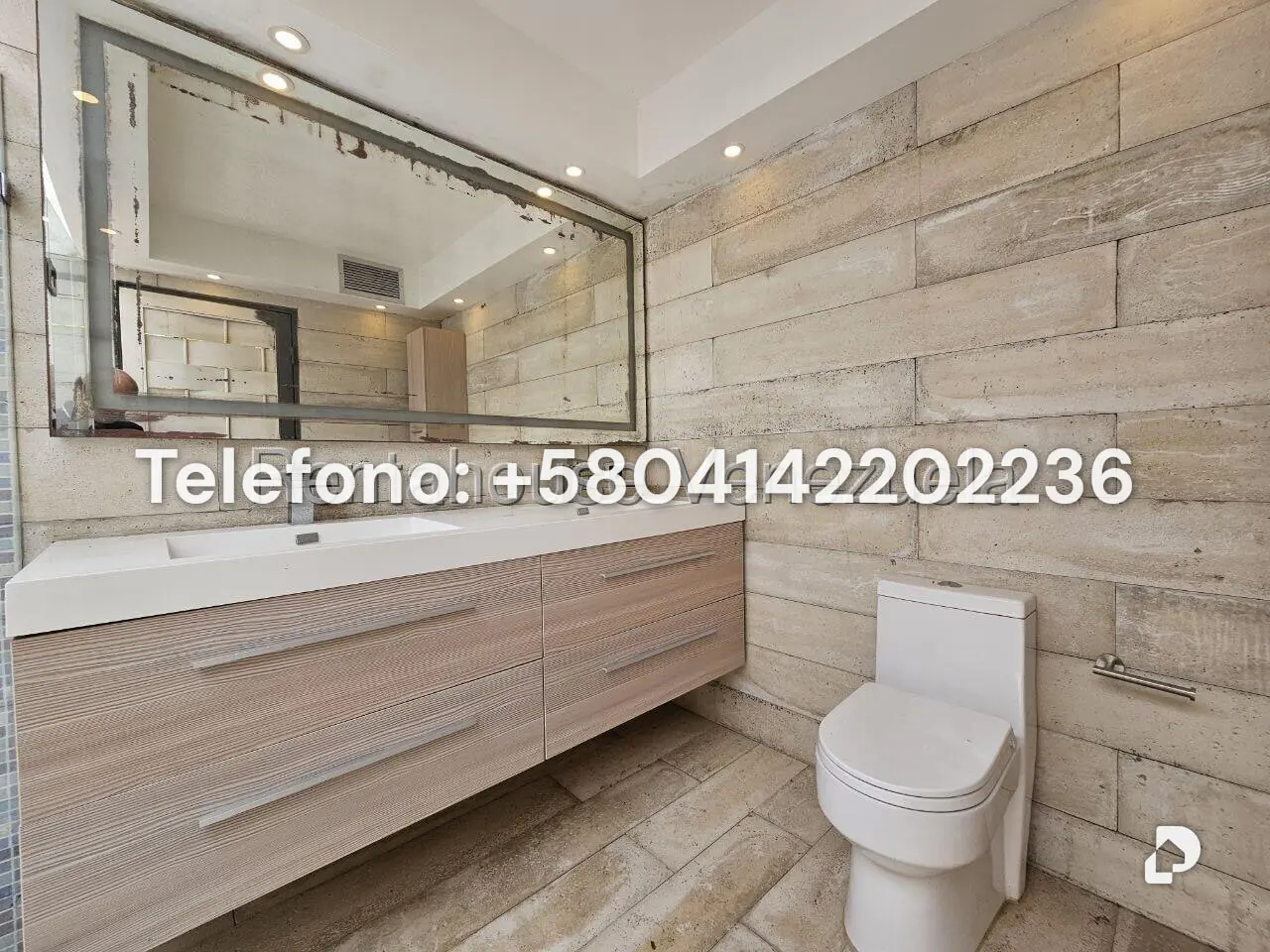 Casa en Lomas de La Lagunita, Caracas – 28