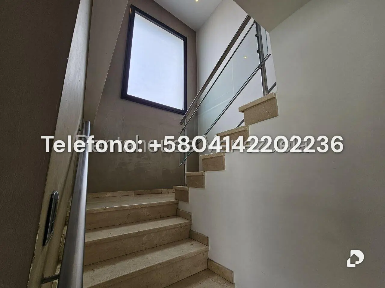 Casa en Lomas de La Lagunita, Caracas – 43