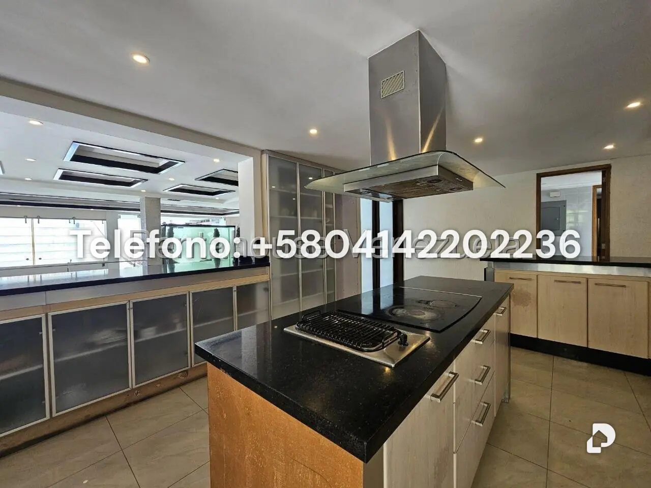 Casa en Lomas de La Lagunita, Caracas – 42