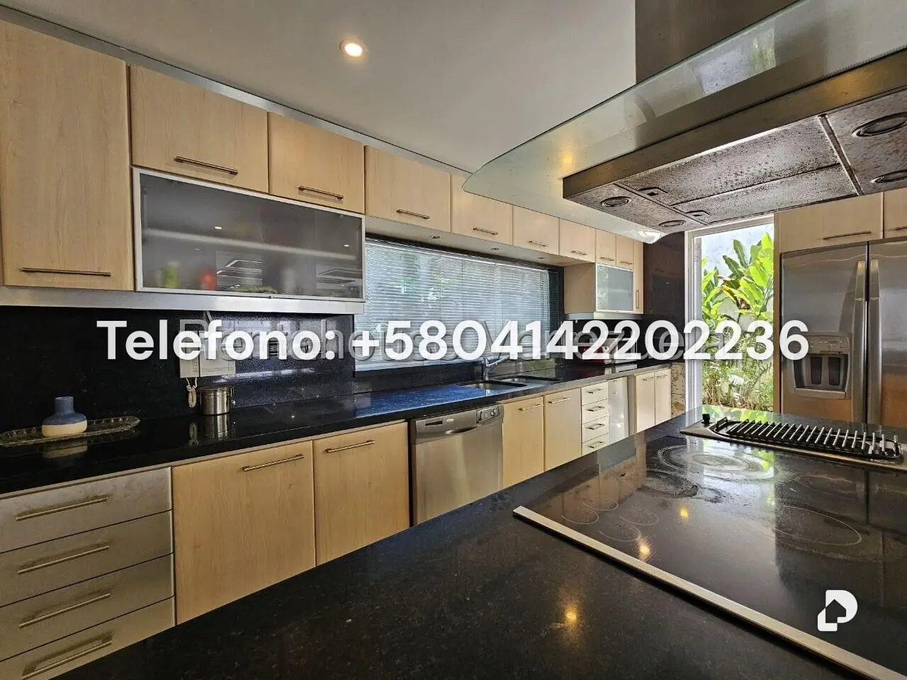Casa en Lomas de La Lagunita, Caracas – 39