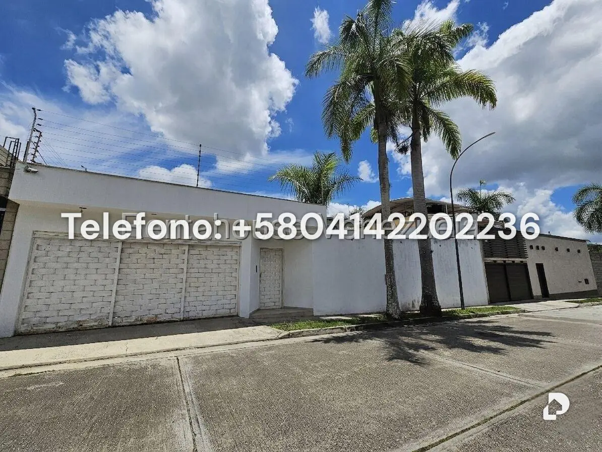 Casa en Lomas de La Lagunita, Caracas – 4