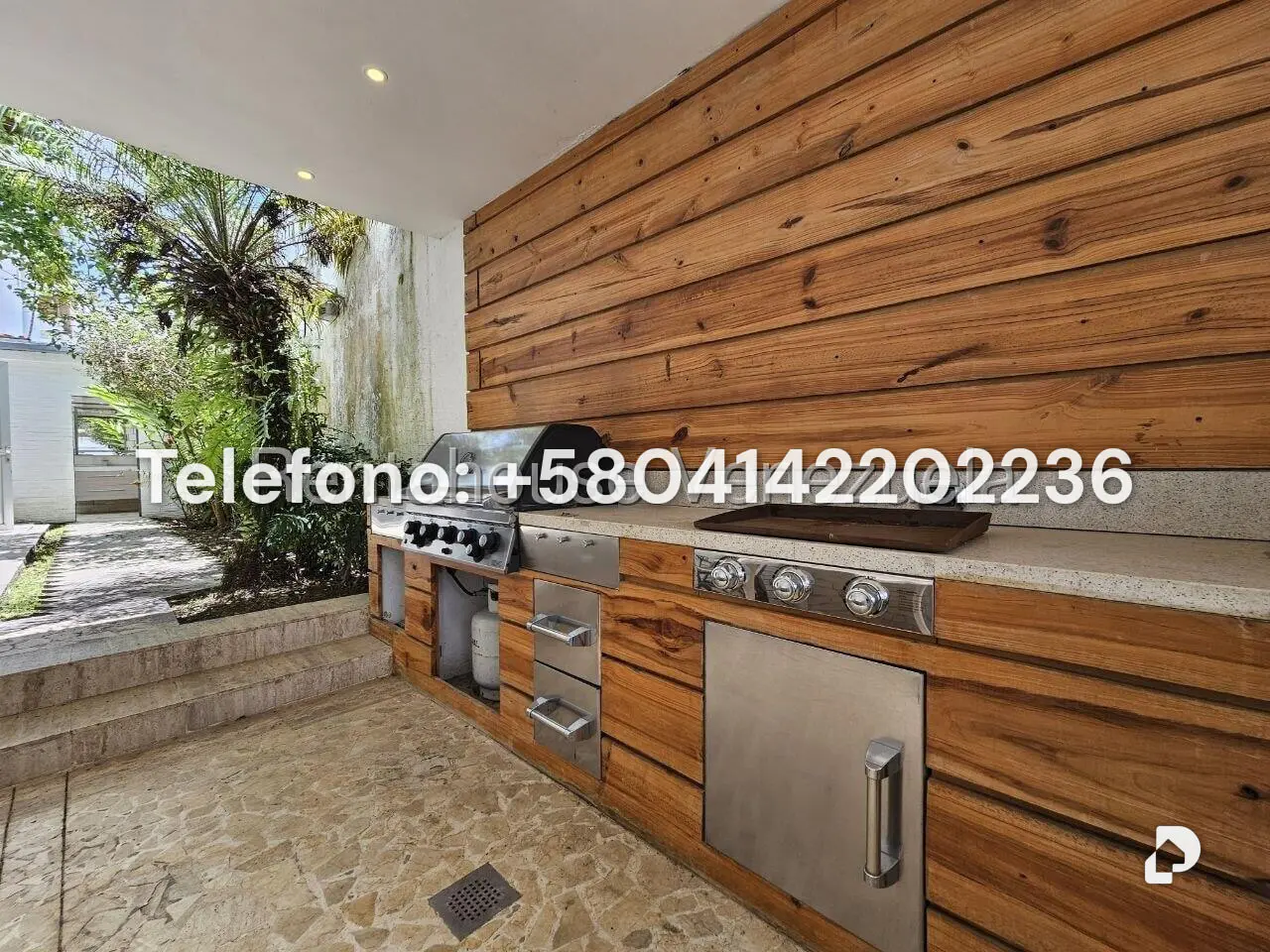 Casa en Lomas de La Lagunita, Caracas – 18
