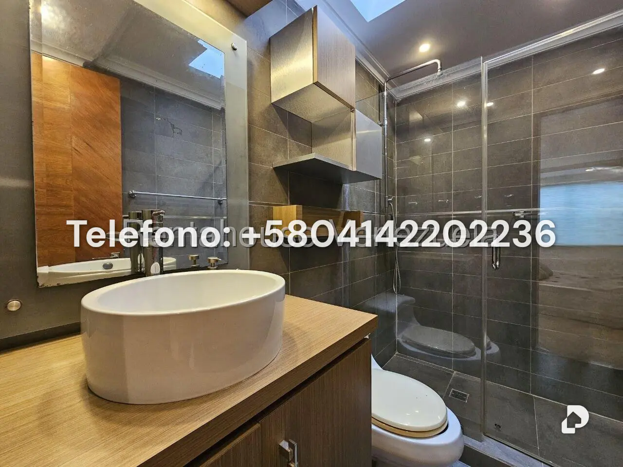 Casa en Lomas de La Lagunita, Caracas – 59