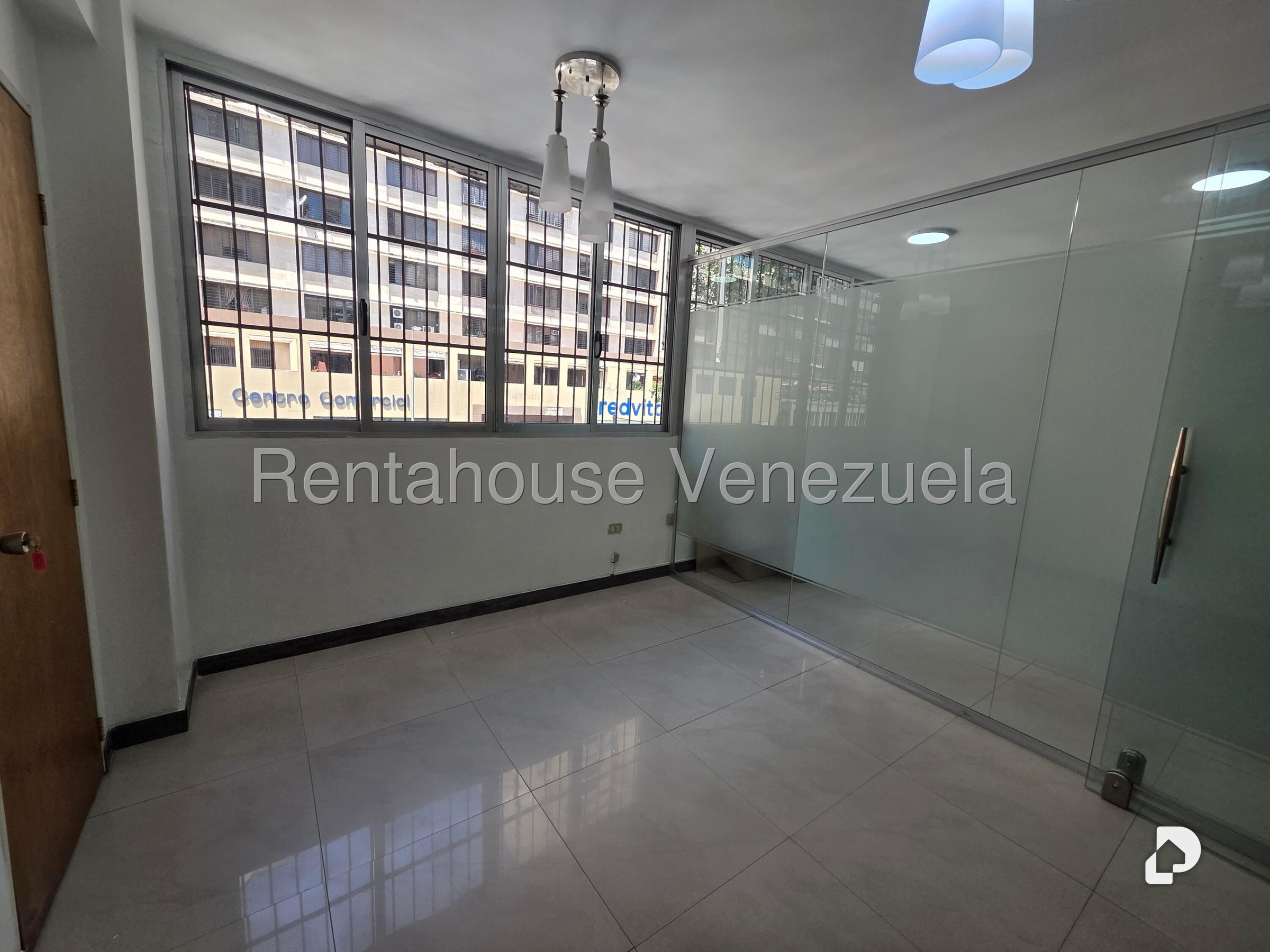 Oficina en Parroquia La Candelaria, Caracas – 16