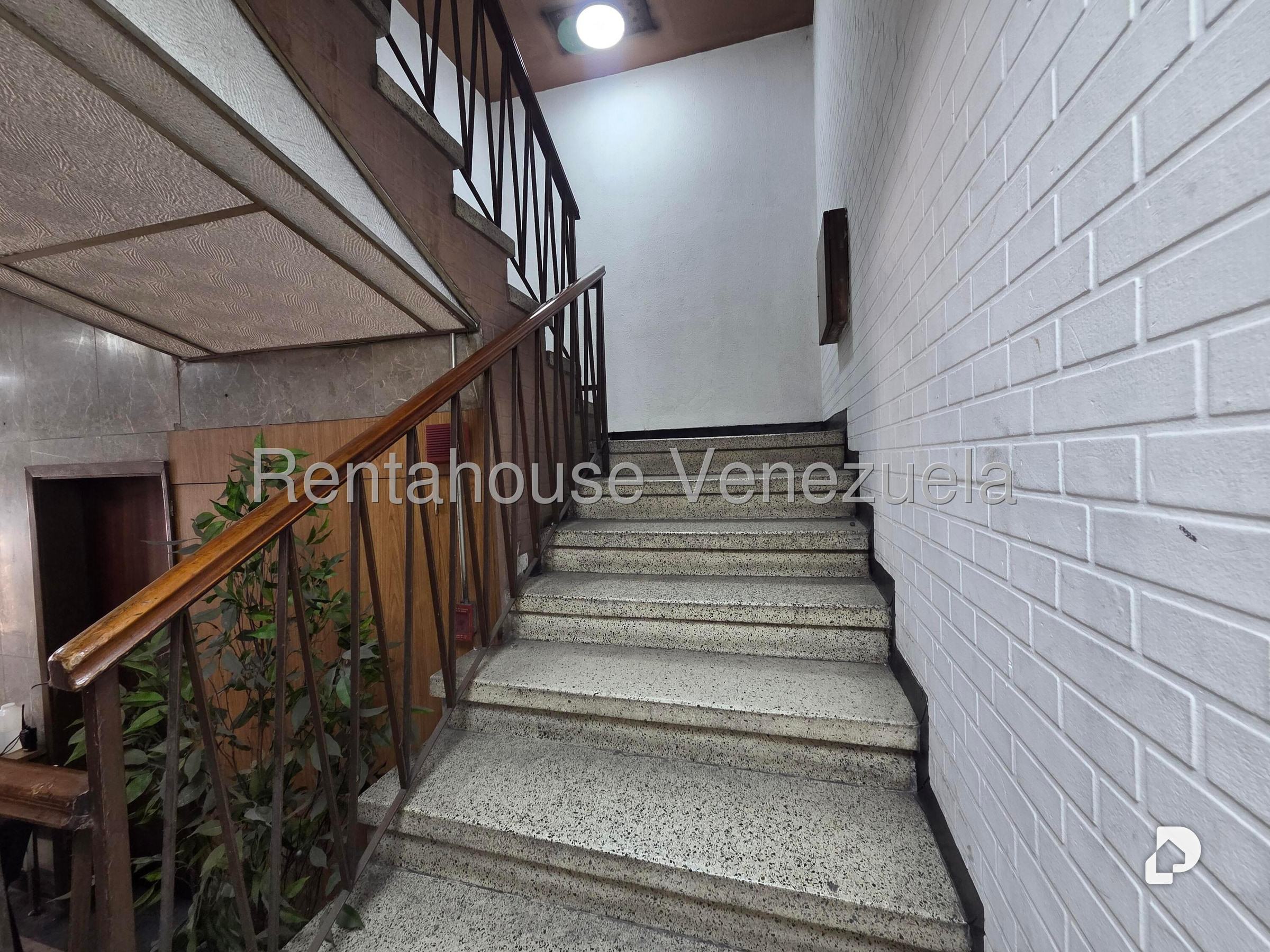 Oficina en Parroquia La Candelaria, Caracas – 6